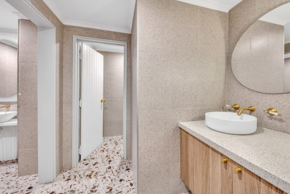 ID0a4f4901 0000 0500 0000 000014f9a824