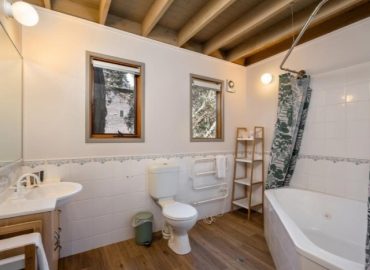 ID66427901 0000 0500 0000 000012afbc3b