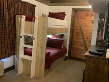 IDb7ec7701 0000 0500 0000 000012886de3